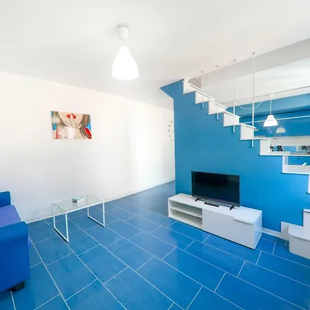 Terrazza Azzurra 度假居 *