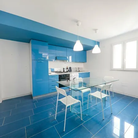 Terrazza Azzurra 切法卢